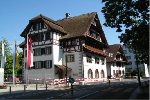 vis a vis von Ratshaus in Baar