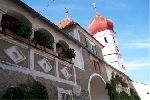 Teilansicht mit Kapelle